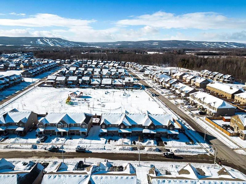 10 ARCHER Ave, Collingwood, L9Y 3B7 | Image 3