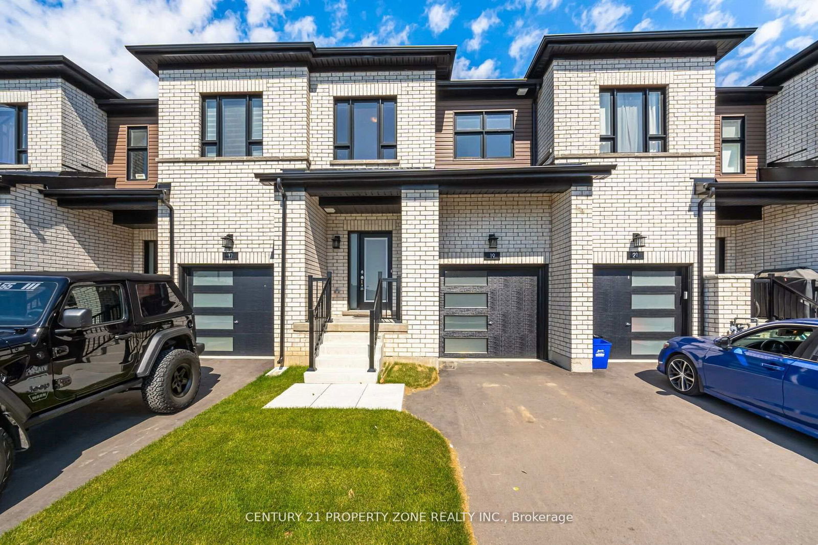 Townhouse for lease at 17 Evergreen Terrace, Barrie, Painswick South, L9J 0M6 - MLS: S12026795