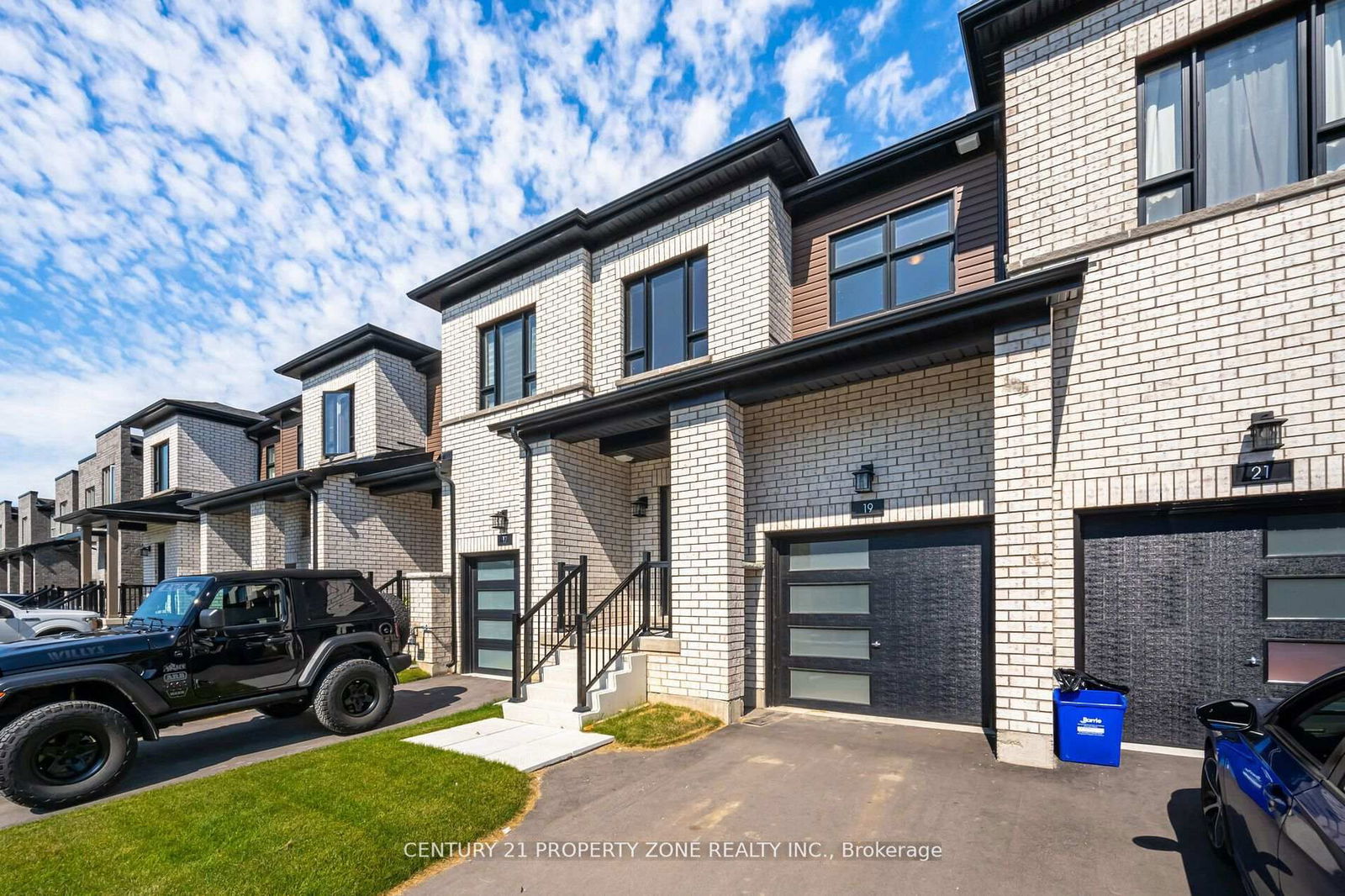 Townhouse for lease at 17 Evergreen Terrace, Barrie, Painswick South, L9J 0M6 - MLS: S12026795