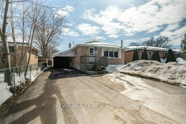 Detached House for sale at 34 Bothwell Crescent, Barrie, Wellington, L4M 2S6 - MLS: S12028552