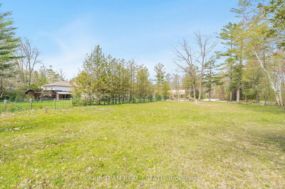 21 Poplar Glen Rd, Wasaga Beach - Wasaga Beach image-0-3