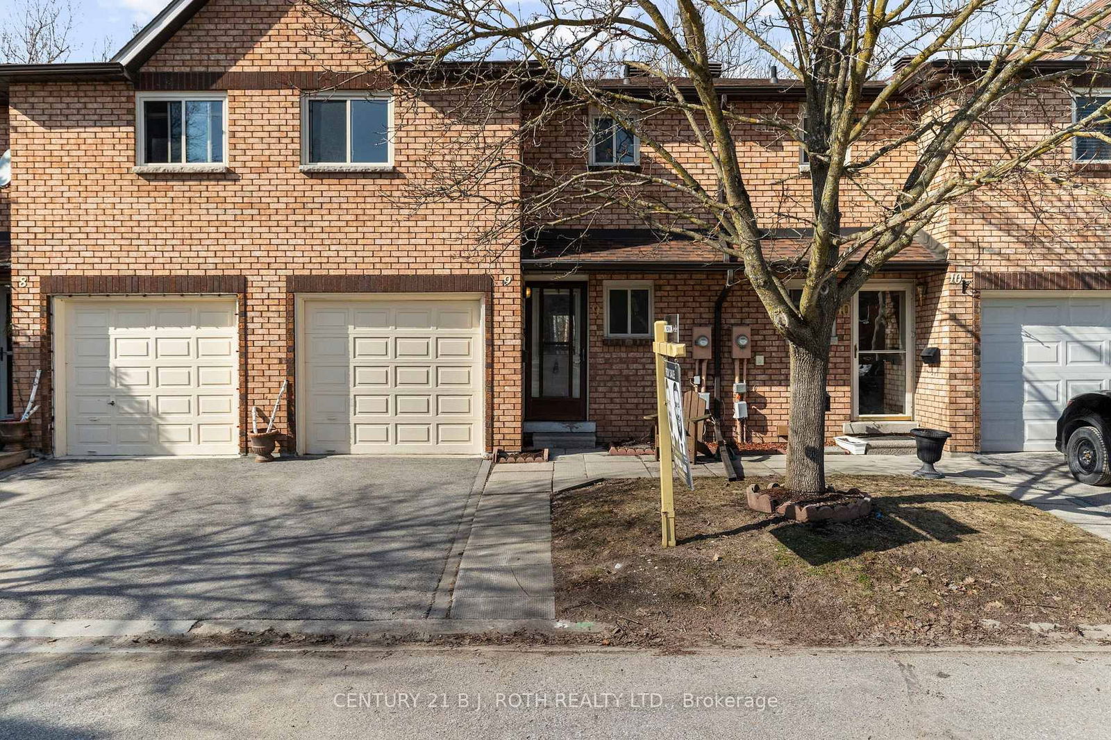 Townhouse for sale at 9 EVERGREEN Court, Barrie, Ardagh, L4N 6W7 - MLS: S12029556