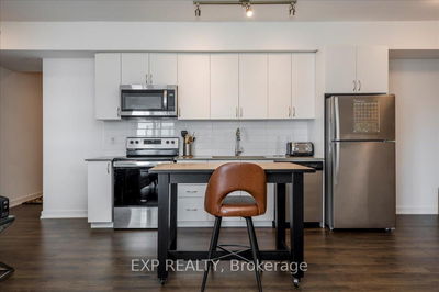 Unit 708 — 56 Lakeside Terr, Barrie - Little Lake image-0-3