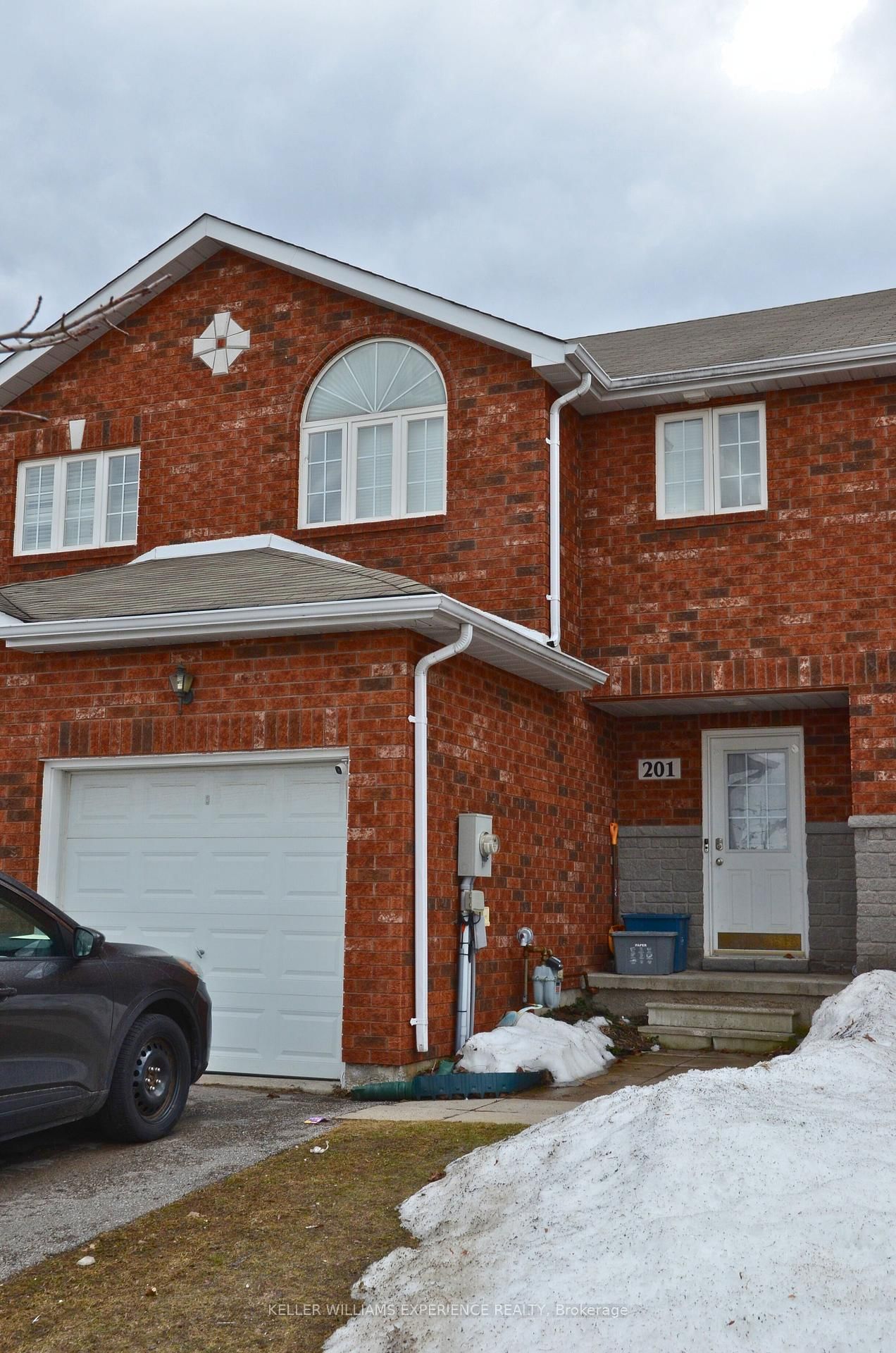 Townhouse for sale at 201 STANLEY Street, Barrie, East Bayfield, L4M 6X9 - MLS: S12033834