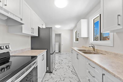 43 Charlbrook Ave, Barrie - Cundles East image-0-2
