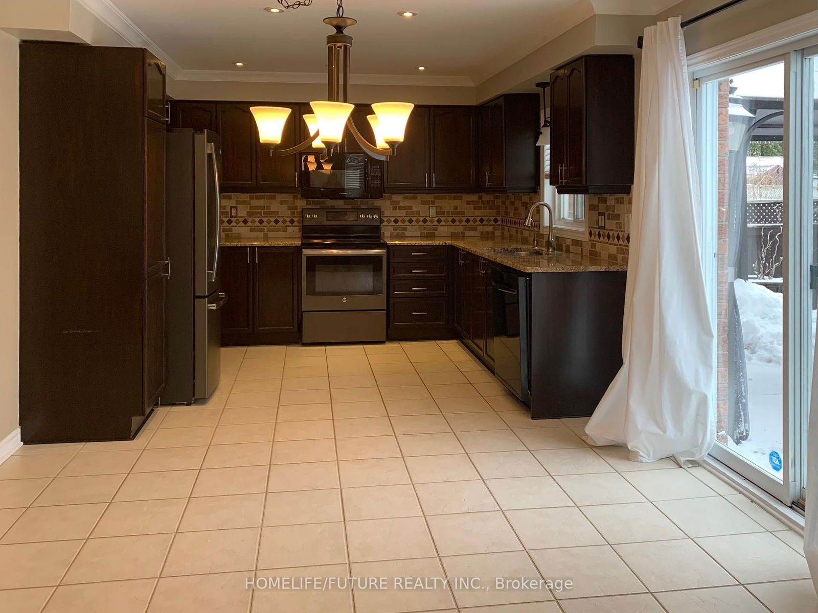 Detached House for lease at 114 Nicholson Drive, Barrie, Ardagh, L4N 0B2 - MLS: S12039342