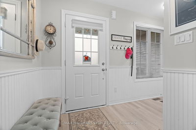 8 Sinclair Cres, Ramara - Atherley image-0-2