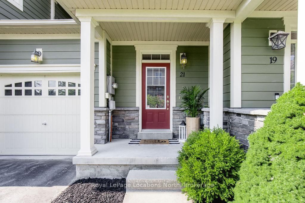 Townhouse sold at 21 COVINGTON BLUE Crescent, Wasaga Beach, Wasaga Beach, L9Z 0E4 - MLS: S12041722