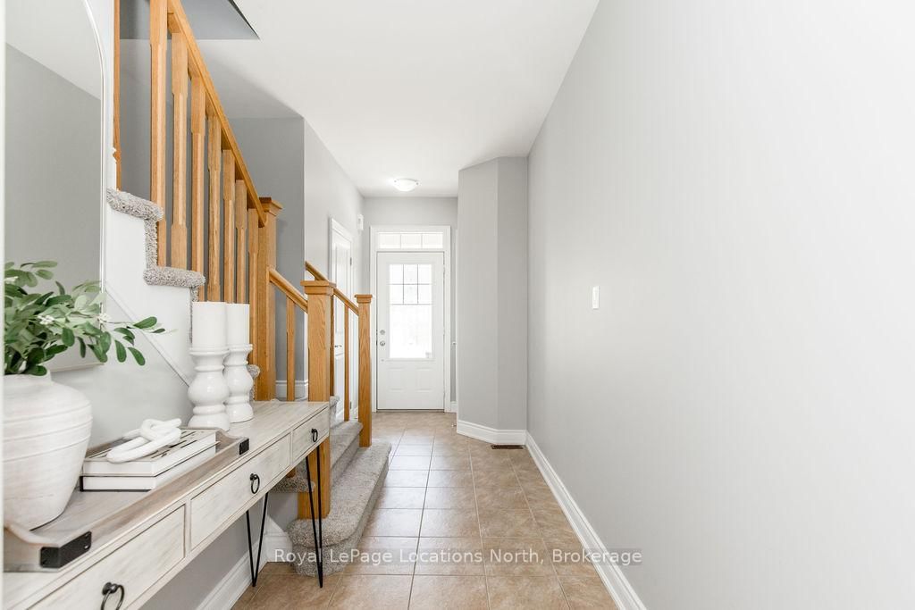 Townhouse sold at 21 COVINGTON BLUE Crescent, Wasaga Beach, Wasaga Beach, L9Z 0E4 - MLS: S12041722