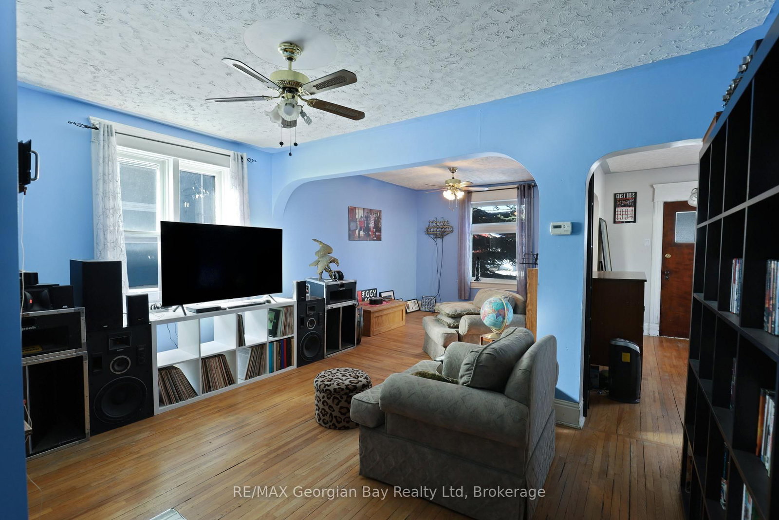Listing Image 7