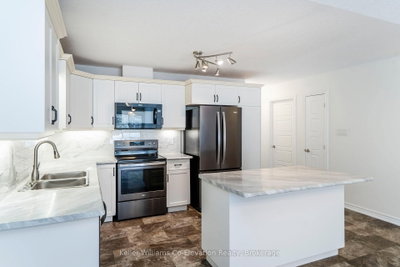 18 Durham Drive — photo 6
