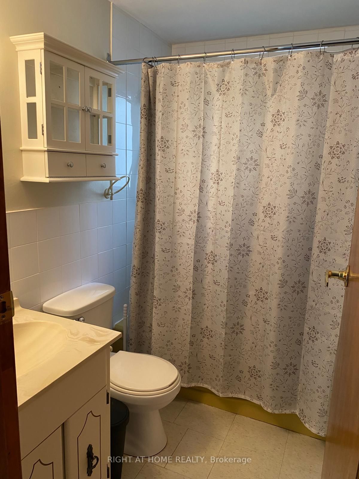 Detached House leased at 15 Fredrick Avenue, Tiny, Rural Tiny, L0L 1P1 - MLS: S12046740