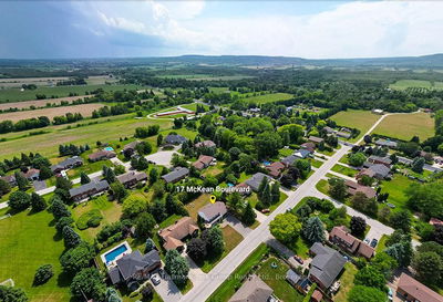 17 MCKEAN Blvd, Clearview - Nottawa