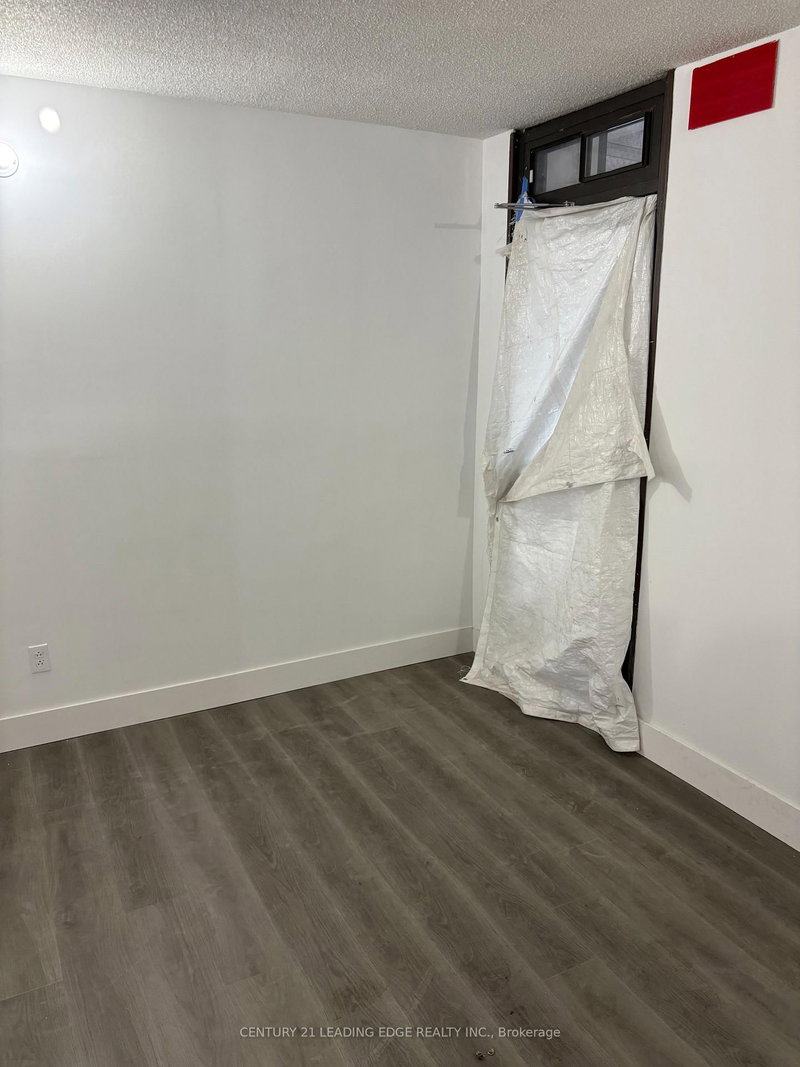 1 - 10 Ross St, Barrie, L4N 1E7 | Image 2