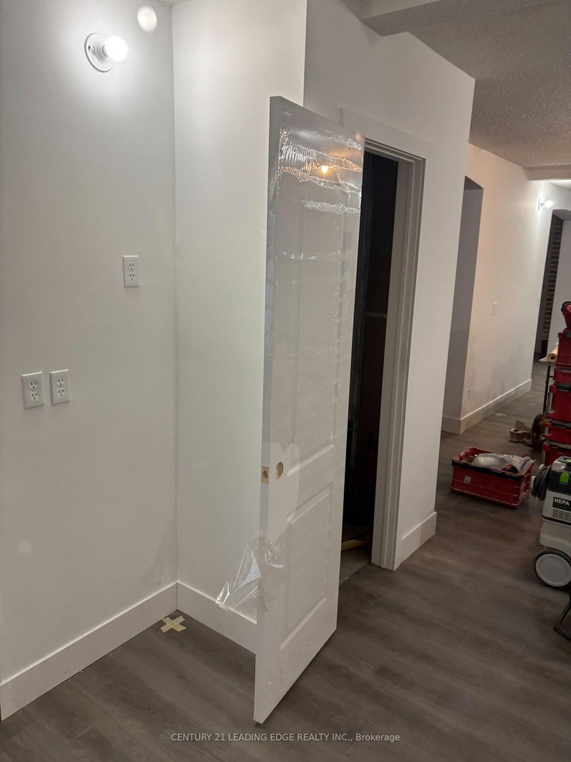 1 - 10 Ross St, Barrie, L4N 1E7 | Image 3