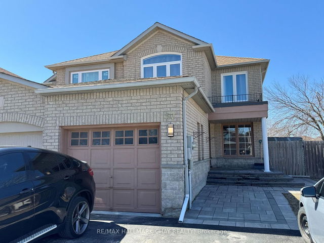 67 Leslie Avenue