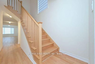 6 Ludlow Dr, Barrie - Rural Barrie Southeast image-0-3