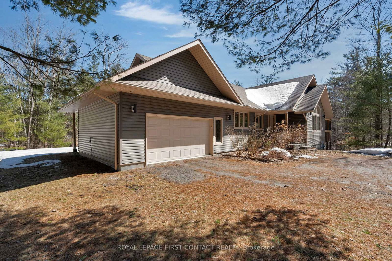 Detached House sold at 2999 Pinecone Trail, Severn, Rural Severn, L0K 2B0 - MLS: S12066672