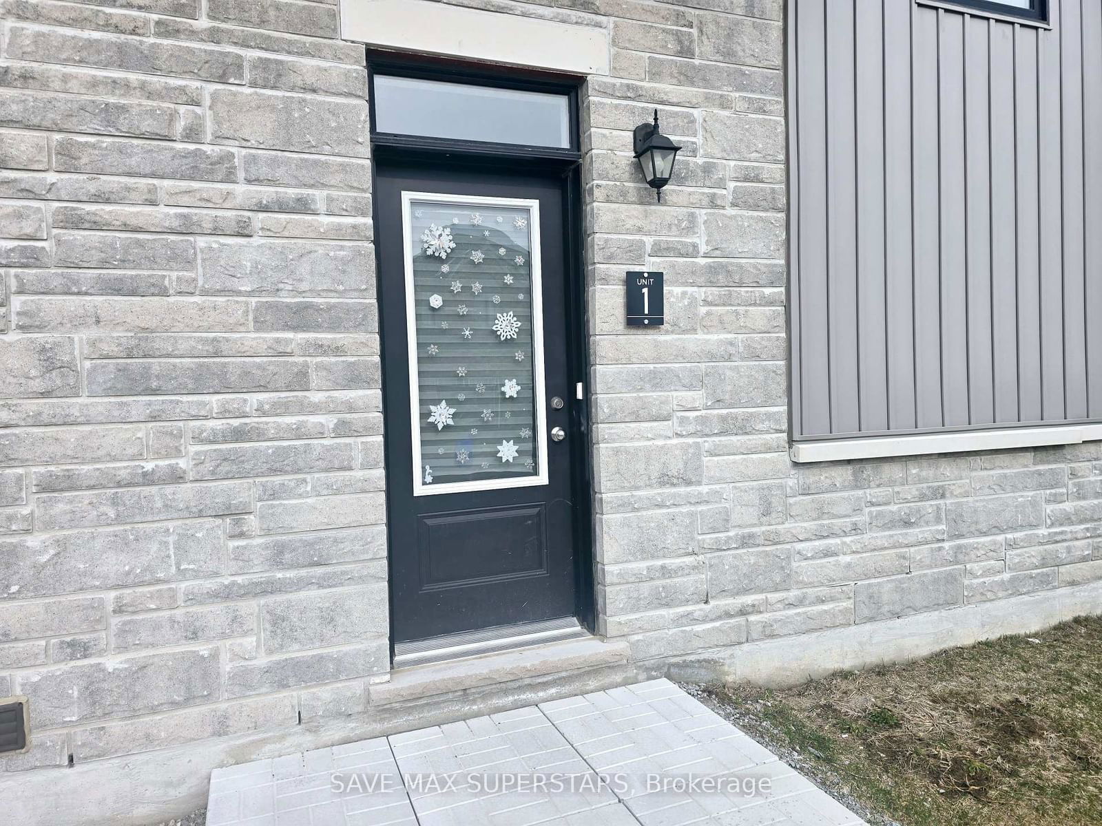 Detached House leased at Lower-11 Valleybrook Road, Barrie, Rural Barrie Southeast, L9J 0L4 - MLS: S12067362