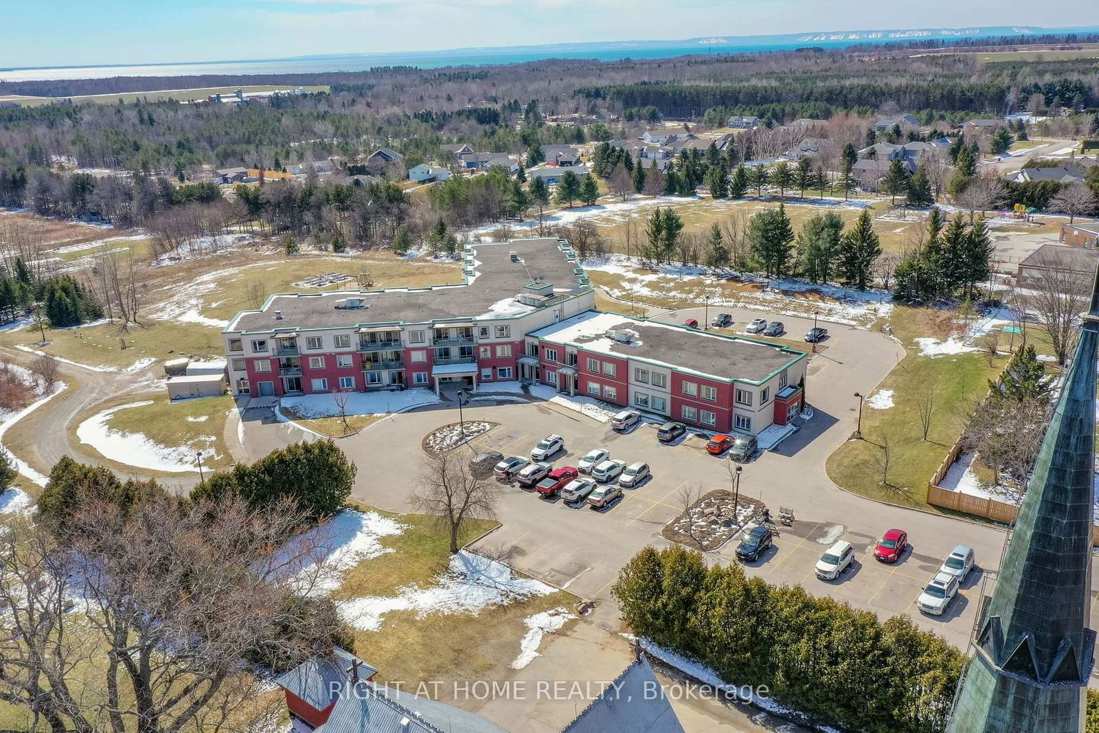 Condo for sale at 208-333 Lafontaine Road, Tiny, Rural Tiny, L9M 0H1 - MLS: S12068221