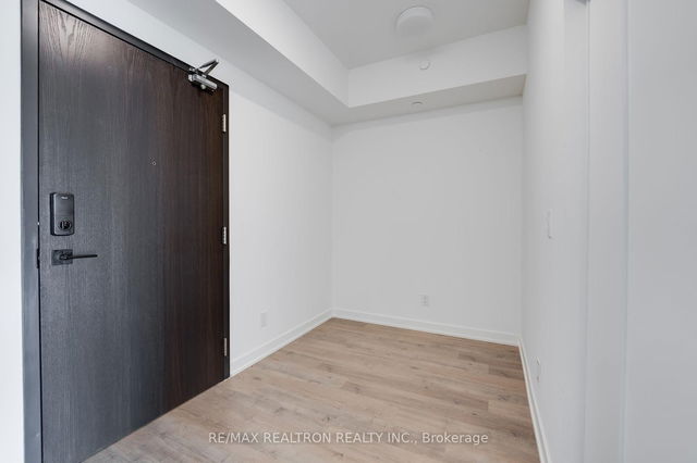 913 - 56 Lakeside Terrace