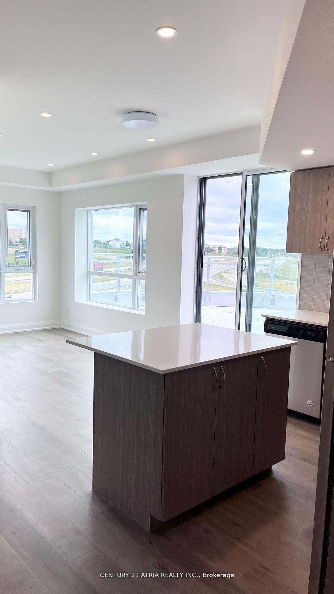Condo for sale at 1016-58 Lakeside Terrace, Barrie, Little Lake, L4M 0L5 - MLS: S12069559