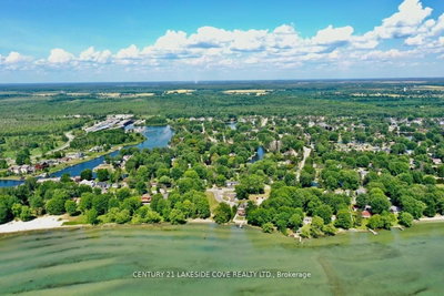 Townhouse leased at 23-2 Paradise Boulevard, Ramara, Ontario, L0B 1B0 - Rural Ramara - MLS: S12069662