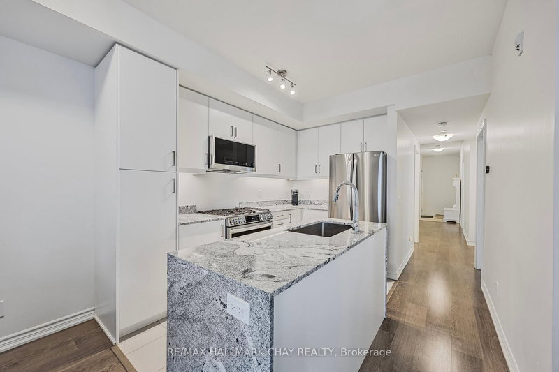 210 - 5 Spooner Cres, Collingwood, L9Y 1T3 | Image 3