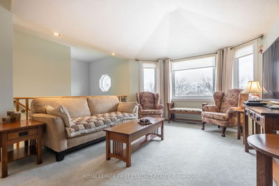 556 Leacock Dr, Barrie - Northwest image-0-1