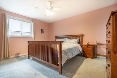 556 Leacock Dr, Barrie - Northwest image-0-4