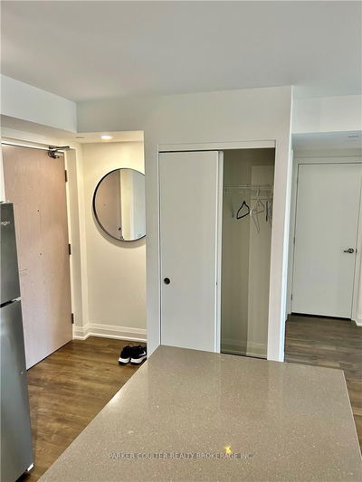 Unit 215 — 58 Lakeside Terr, Barrie - Little Lake image-0-2