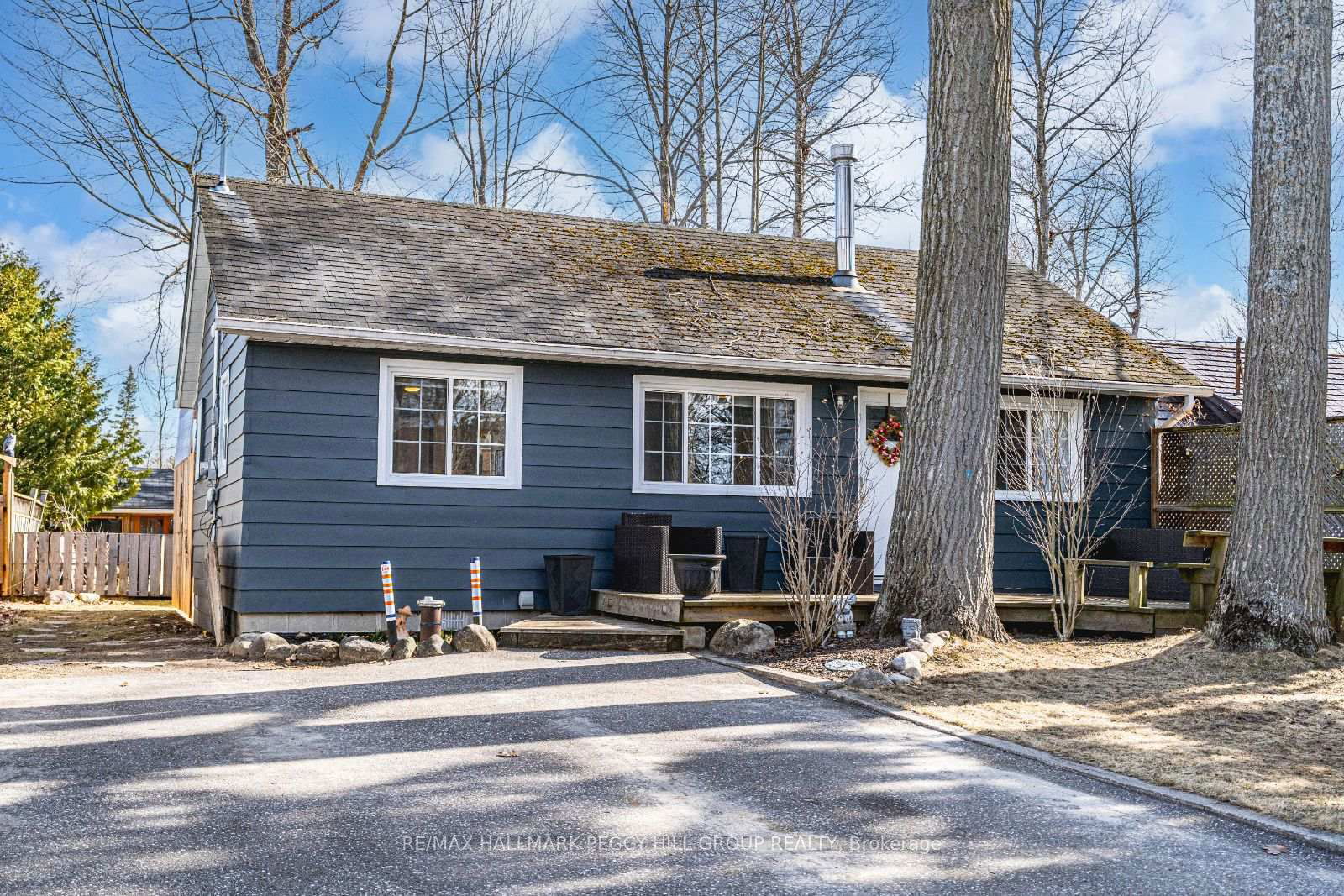 Detached House sold at 1939 Tiny Beaches Road, Tiny, Rural Tiny, L0L 1P1 - MLS: S12073852