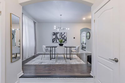 11 Kensington Tr, Barrie - Innis-Shore image-0-3