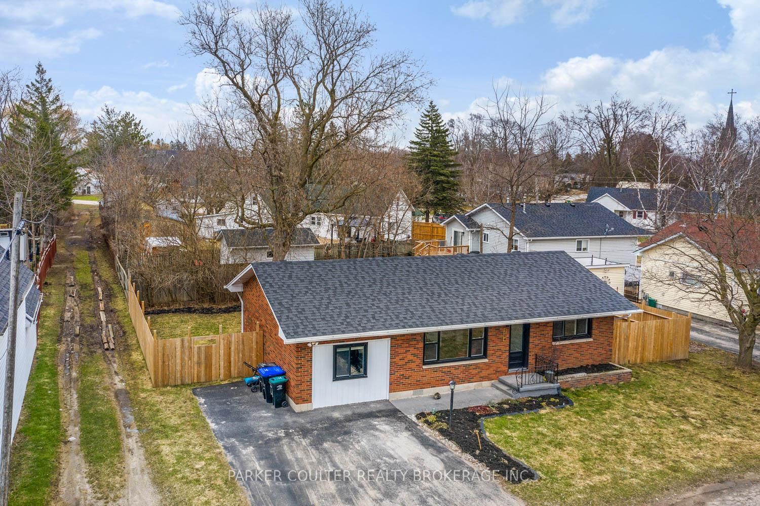 Detached House sold at 204 Catherine Street, Clearview, Stayner, L0M 1S0 - MLS: S12075540