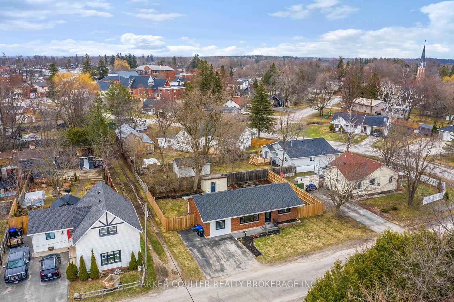 Detached House sold at 204 Catherine Street, Clearview, Stayner, L0M 1S0 - MLS: S12075540