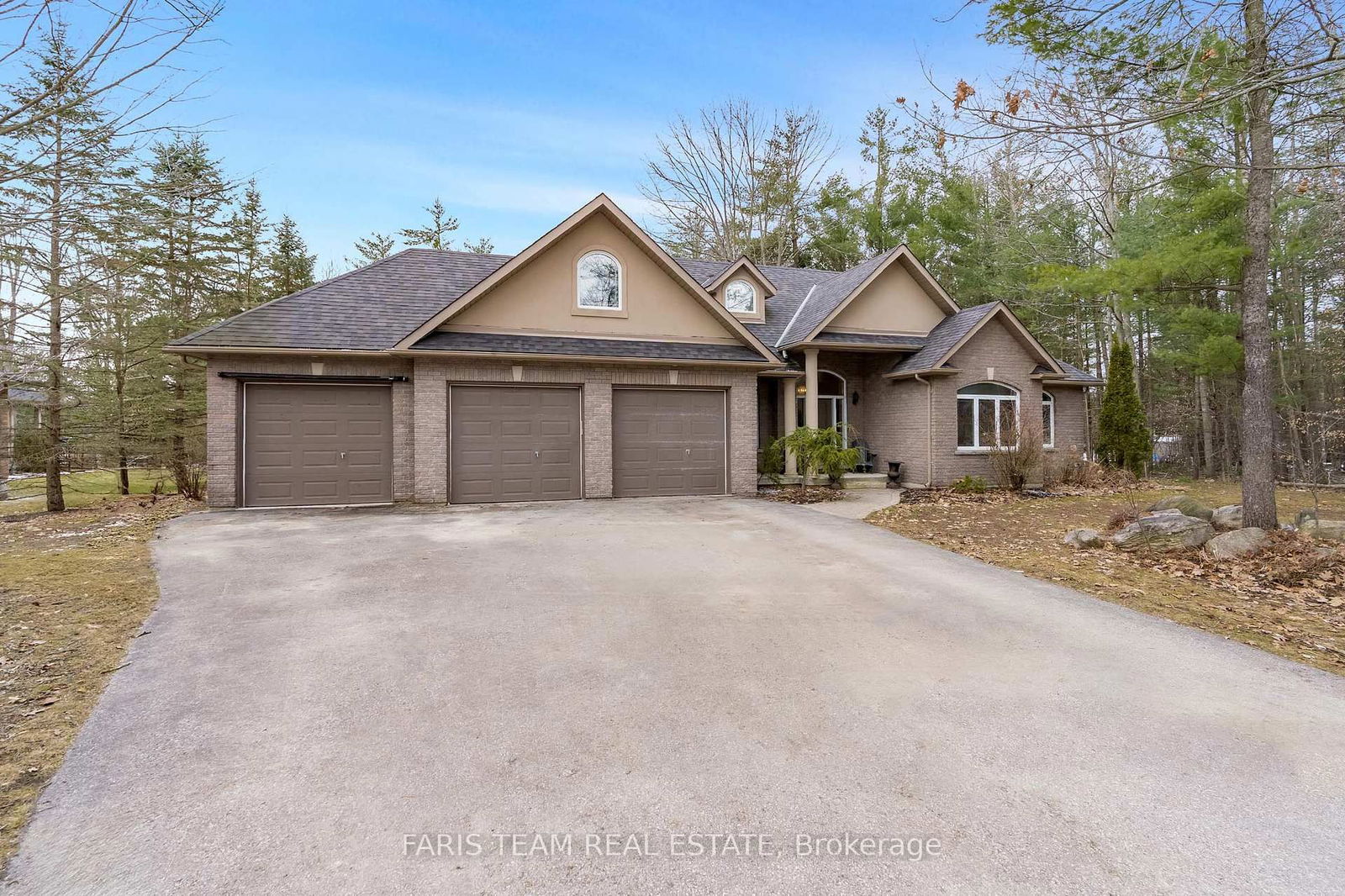 Detached House for sale at 15 Laddie Lane, Springwater, Anten Mills, L0L 1Y2 - MLS: S12076786