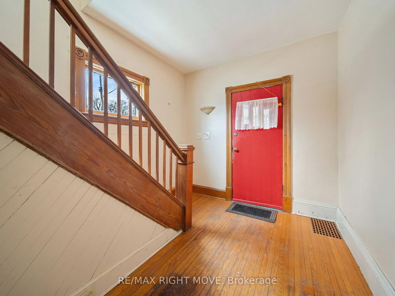 249 Harvey St, Orillia, L3V 3M5 | Image 3