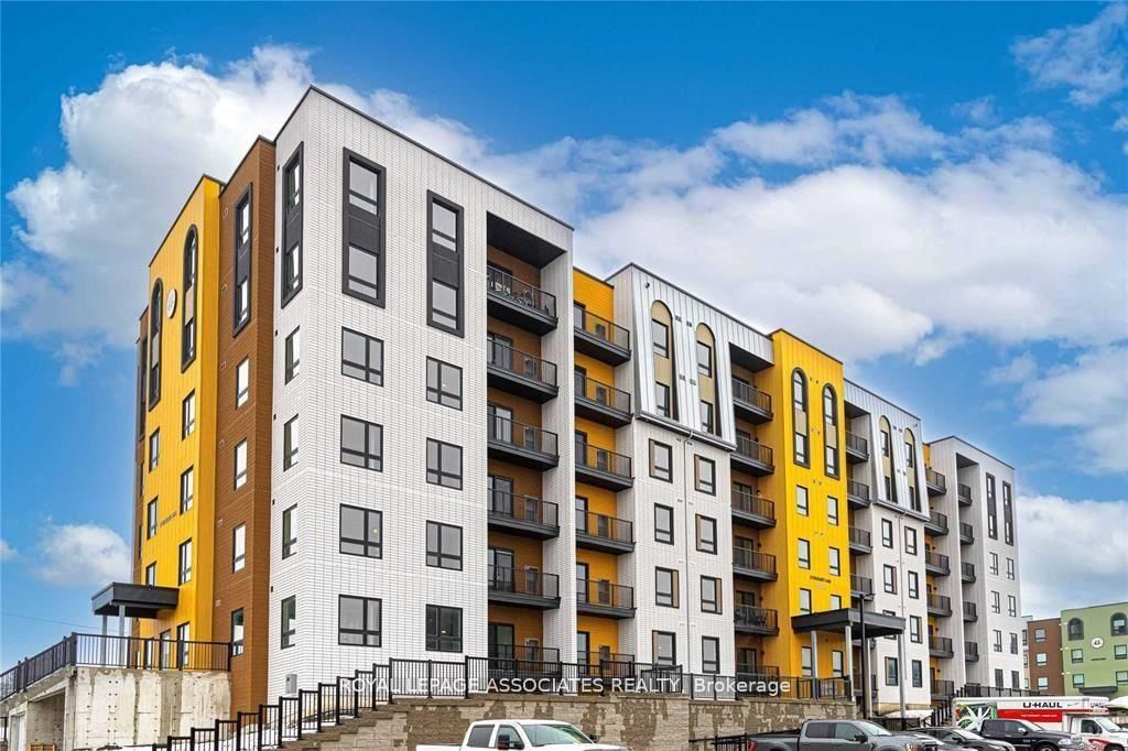Condo for lease at 208-8 Culinary Lane, Barrie, Rural Barrie Southeast, L9J 0K2 - MLS: S12078081