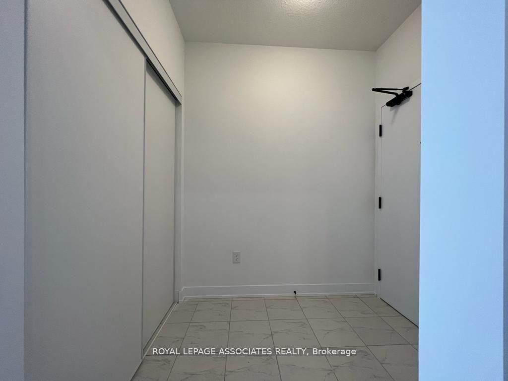 Condo for lease at 208-8 Culinary Lane, Barrie, Rural Barrie Southeast, L9J 0K2 - MLS: S12078081