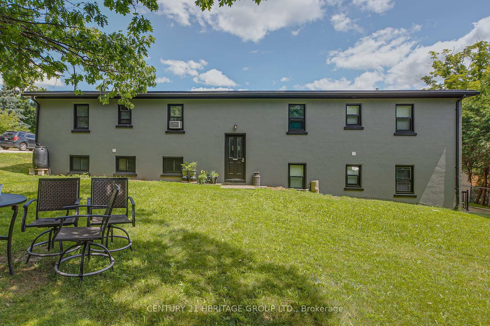 Listing Image 3