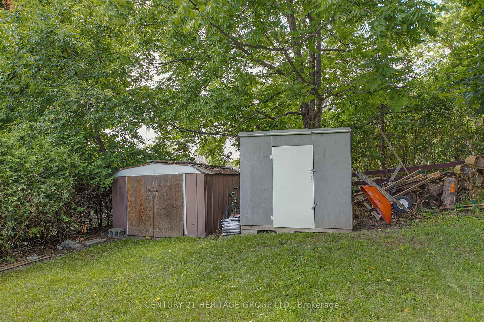 Listing Image 4