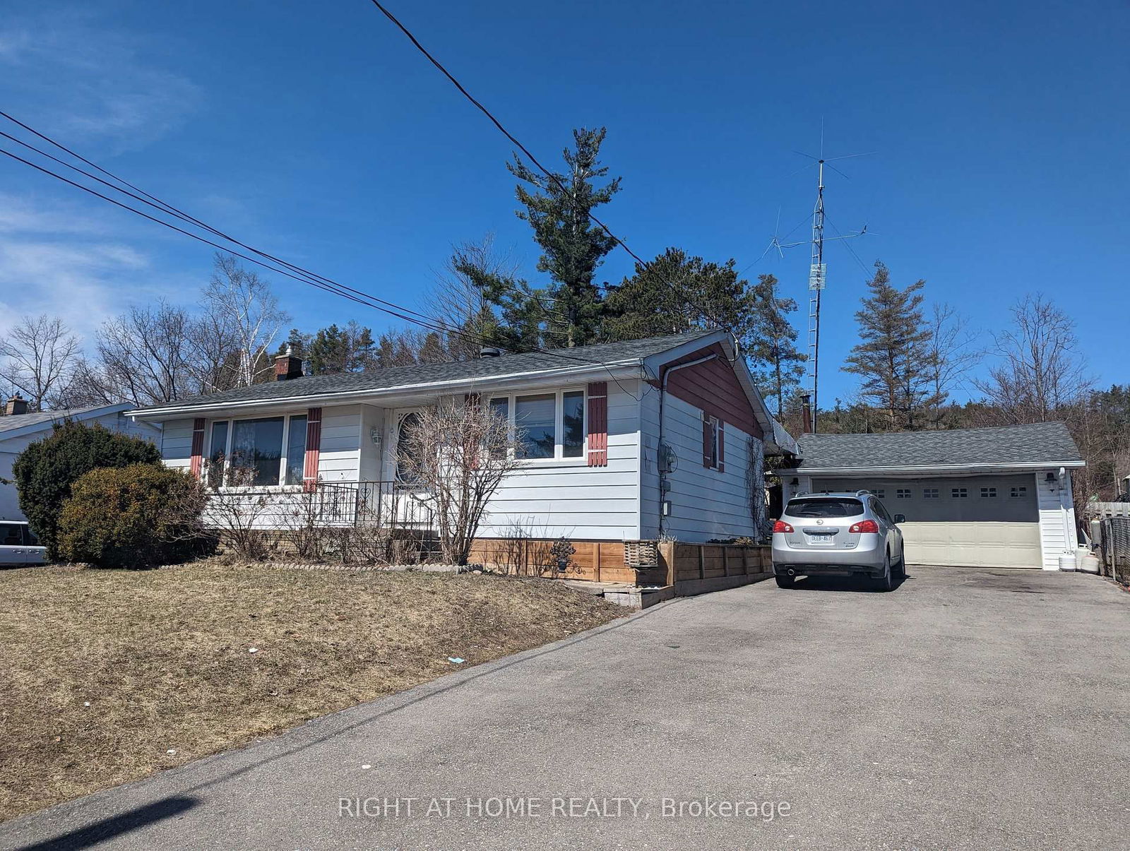 Detached House for sale at 388 Edgehill Drive, Barrie, 400 West, L4N 9X4 - MLS: S12081455