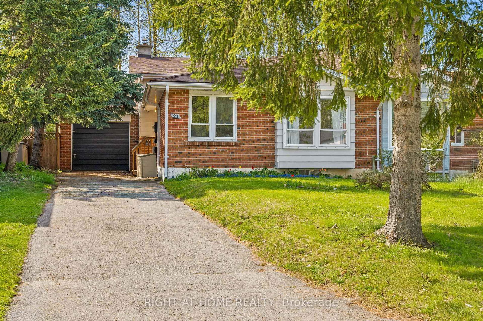 Semi-Detached House for sale at 21 Ashdale Court, Barrie, Cundles East, L4M 5B5 - MLS: S12082592