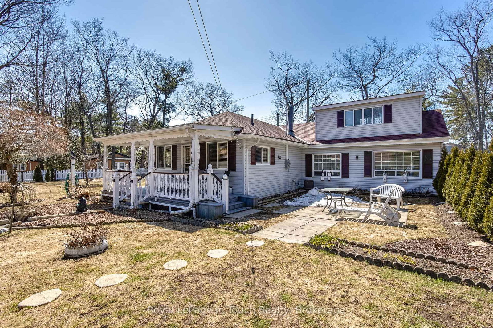 Detached House for sale at 25 Yarwood Road, Tiny, Rural Tiny, L0L 2J0 - MLS: S12084008