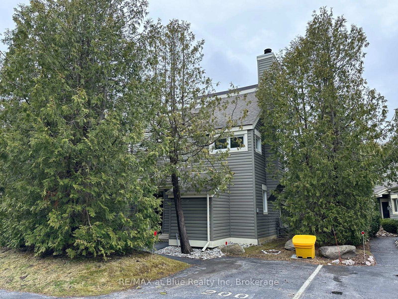 200 ESCARPMENT Cres, Collingwood, L9Y 5B4 | Image 2