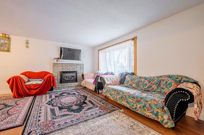 203 Phillips St, Barrie - Ardagh image-0-2