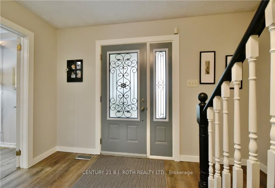 Detached House for sale at 32 Wattie Road, Springwater, Midhurst, L9X 0P7 - MLS: S12088484