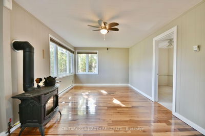 98 Lakeshore Rd, Oro-Medonte - Rural Oro-Medonte image-0-4