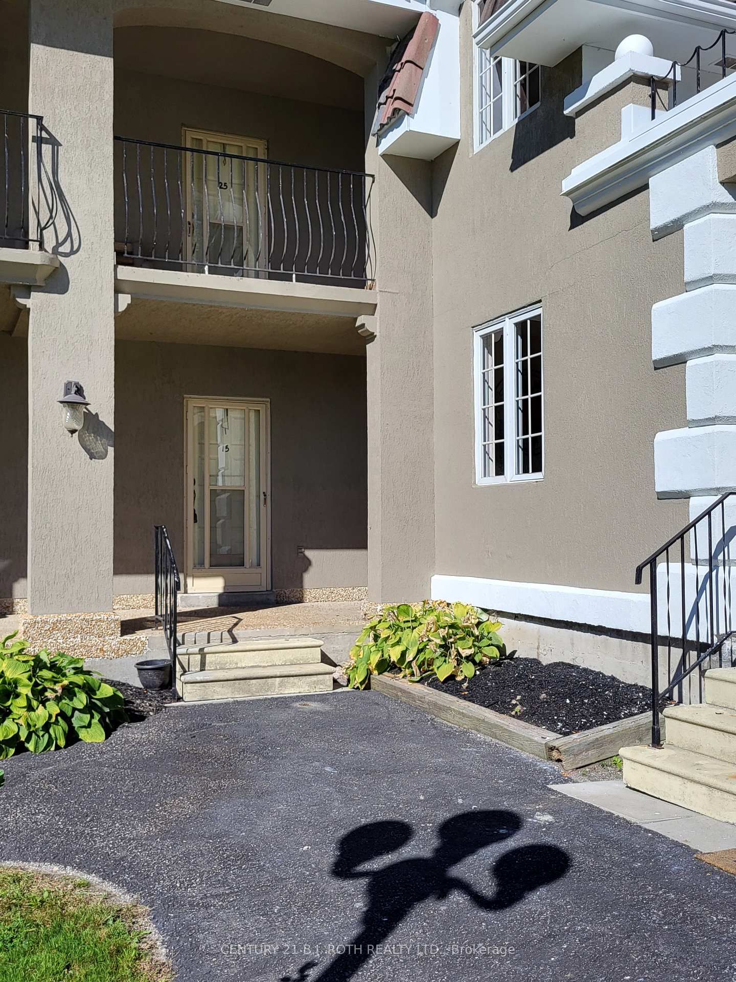 Townhouse for sale at 15-60 Laguna Pkwy, Ramara, Rural Ramara, L0K 1B0 - MLS: S12091160