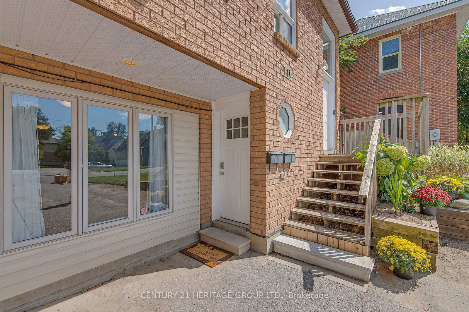 Semi-Detached House for sale at 119 Berczy Street, Barrie, Codrington, L4M 3R3 - MLS: S12092198